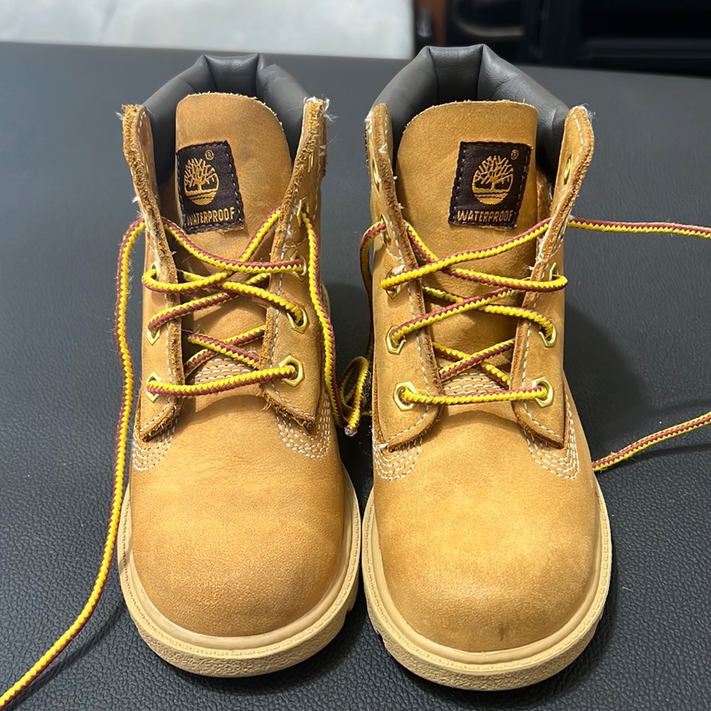 Toodler timberlands boots , in good conditions